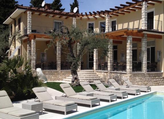 Hotel Baia dei Pini