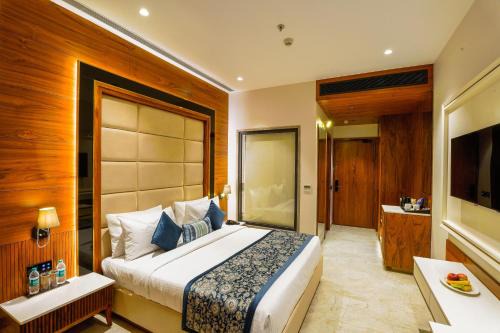 Hotel Canvas International Near Delhi Airport