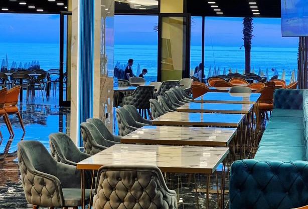 Hotel LEON - Beach Front