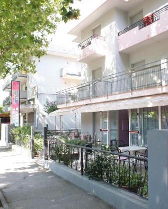 Hotel Midi