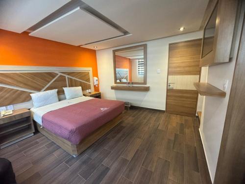 Hotel Moctezuma La Villa