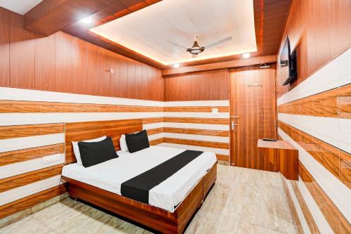 Hotel O 83146 Royal Residency