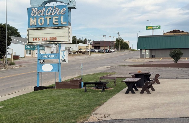 Bel Aire Motel