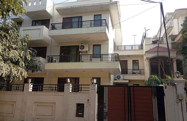 Hotel Royal India - South City 1