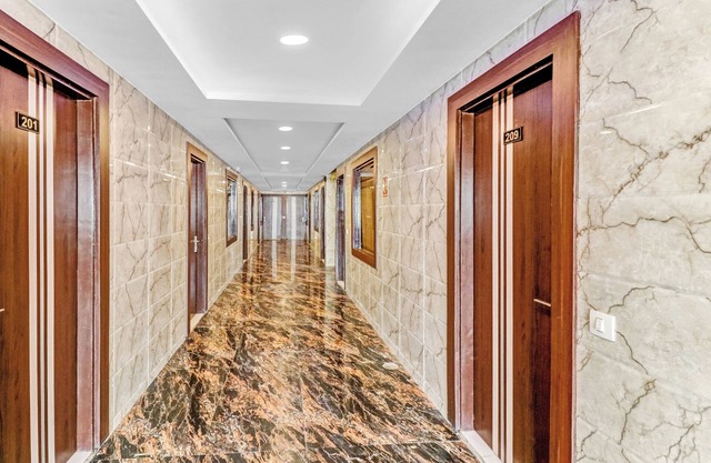 Hotel Royal Residency Near ISBT Mohali Chandigarh