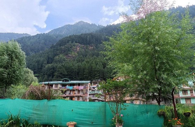 Hotel Seraj International