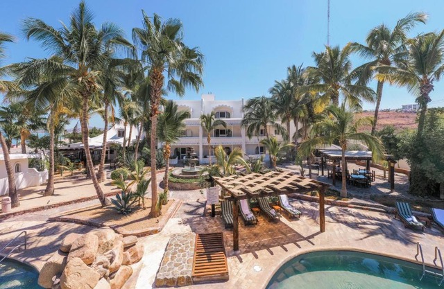 Hotel & Suites El Moro