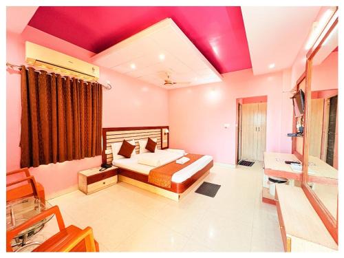 HOTEL SWARNA VILLA Near Sea Beach & Jagannath Temple - Fully Air Condition with All Luxury Rooms With Attached-Balcony Free Wifi & Restaurant - Free Parking -Facilities# Boutique Services - A Top Rated Hotel In Puri