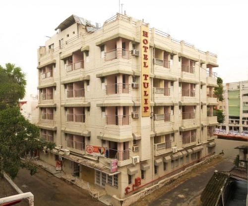 HOTEL TULIP Near Sea Beach