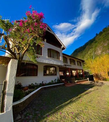 Hotel Volcano Baños