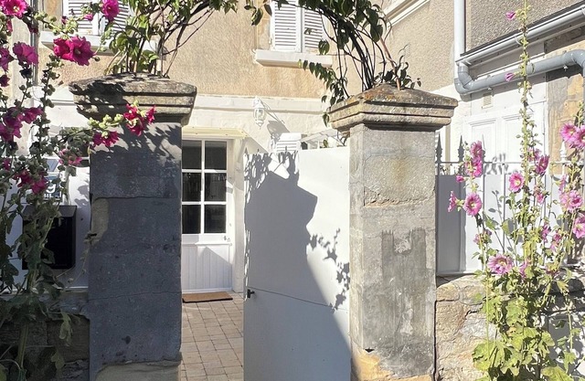 House 100 metres from the sea, sleeps 4 to 8