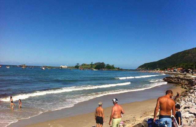 House 50 meters from Armação beach -Floripa