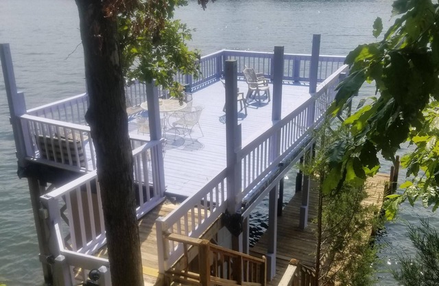 Casa y muelle en el lago Tillery, NC, 4 noches