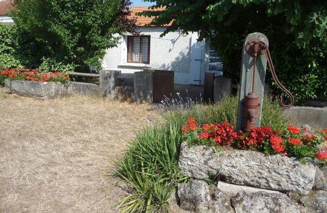 House in Barbâtre on the Ile de Noirmoutier. Wifi La Cheminée 56 m2 --------