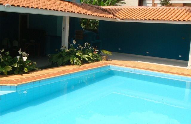 Casa en condominio cerrado, 4 suites, piscina, terraza con barbacoa