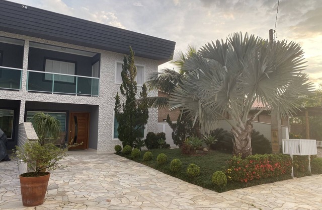 Casa en condominio morada de la playa en Boraceia