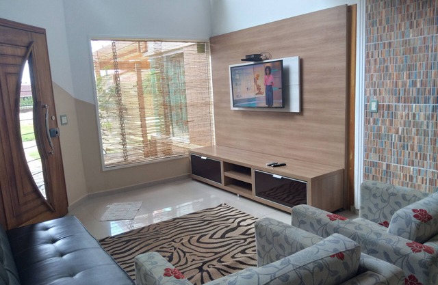 CASA CON WIFI, PISCINA, BARBACOA, BICICLETA, AR