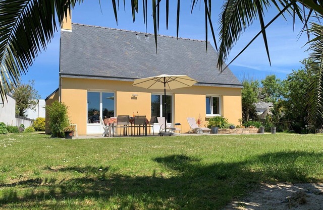 CASA en PLOUESCAT, junto al mar, 2 dormitorios, capacidad para 5