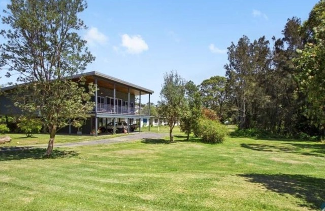 House on Narrawallee Inlet on 3 Beautiful Private Acres