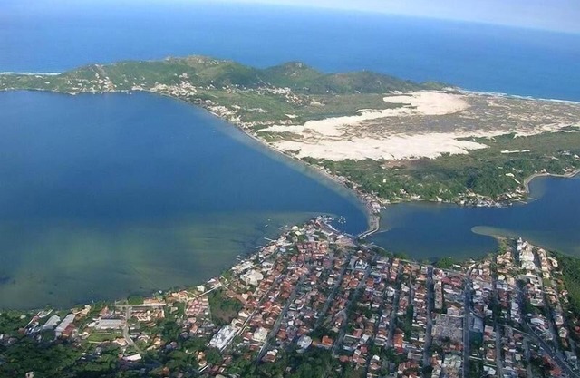 Casa en la laguna de 1 dormitorio, 1 wc, con internet, 300m de la playa.