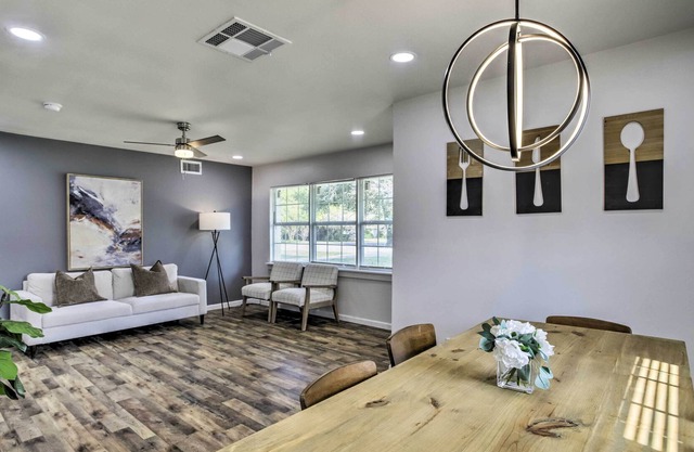 Houston Home w/ Yard - 3 Mi to CityCentre!
