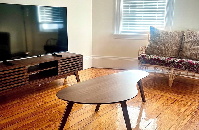 Huge 2BR Condo with Washer Dryer