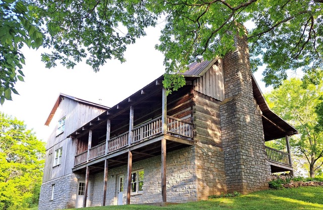 HUGE 3BR HOUSE ON 8 ACRES. AMAZING PORCHES, POOL TABLE, & NO EXTRA FEES! YAY!