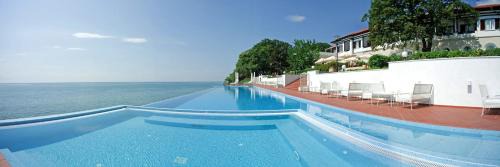 HVD Boutique Hotel Oasis - Private Beach & Free Parking