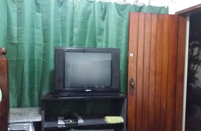 Alquilo una habitación privada con desayuno incluido.
