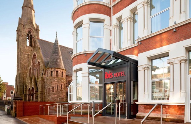 ibis Belfast Queens Quarter