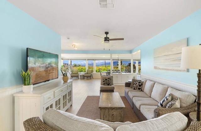ICC 30 Remodeled 2BD Cottage across Kahekili Beach