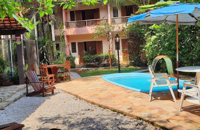 Casa de estilo rústico, ideal para familias grandes. Su casa de campo en la playa