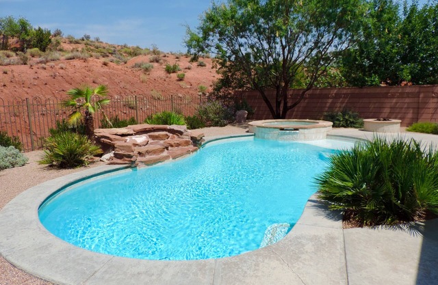 Perfect Pool Home / Spa en Red Desert cerca de Zion, parques y golf