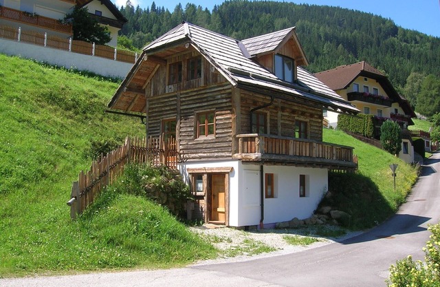 Alquiler de casa rural idílico para unas vacaciones relajantes