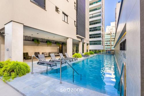IFT - Ed. Infinity Tower Piso a 350m de Meia Praia
