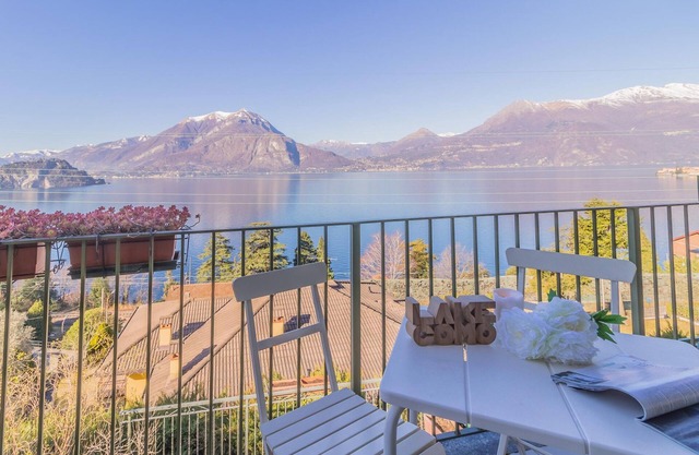 Il Tramonto sul Lago Varenna