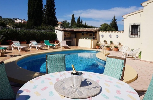 Inmaculada Villa independiente, ubicada junto al club de golf de Javea,