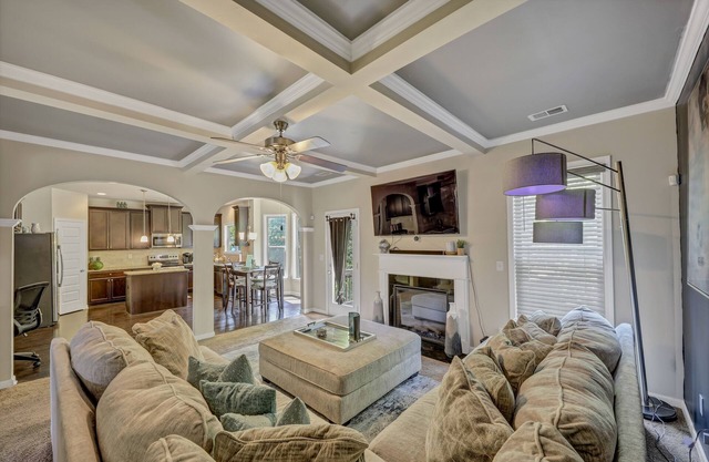 Immaculate home in Atlanta with private baths