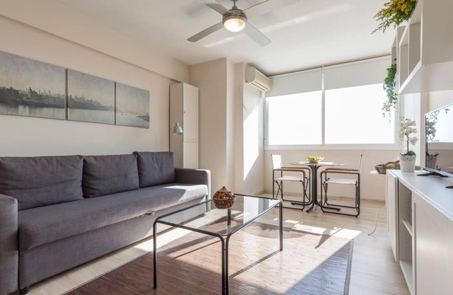 IMPECABLE APARTAMENTO CON MAGNIFICAS VISTAS. WIFI. A/C.