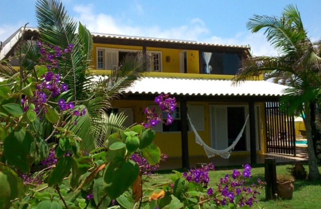 Frente al mar! MARAVILLOSA CASA CON PISCINA Y GRAN JARDIN