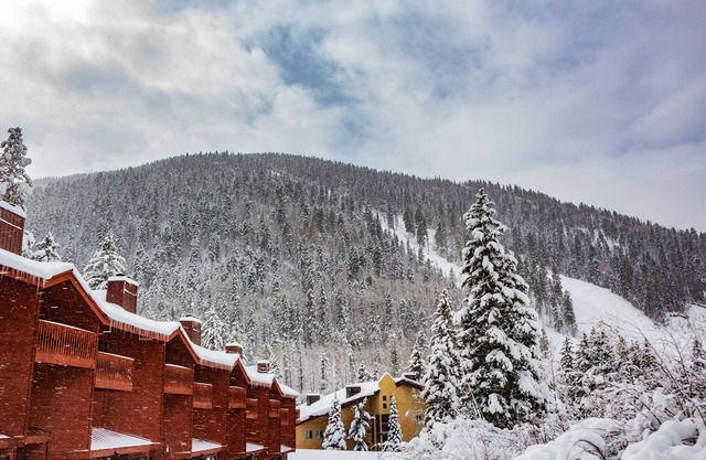 En el corazón de Taos Ski Valley - sin tarifa de limpieza