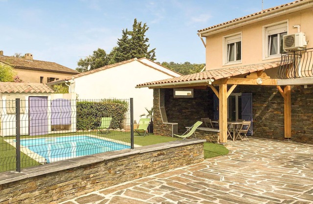 Alojamiento de 4 habitaciones en Le Cannet Des Maures