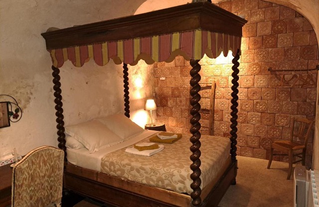 INSOLITE Le logement des gardes de la porte de Beaune au XVIIe siècle ATYPIQUE