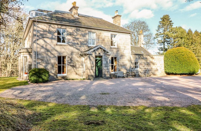 Casa Inverallan, GRANTOWN-ON-SPEY