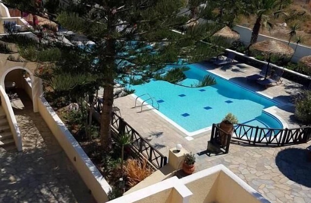 Ira Apartments