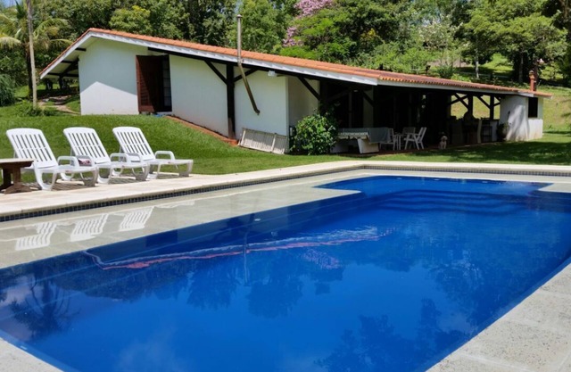 Jacaranda Place 125. 000m2, sede con vista al lago, piscina, patio, huerto