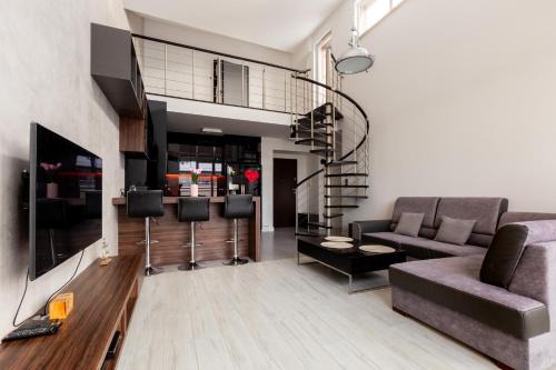 Janki Bryla Two-Level Apartment by BookingHost