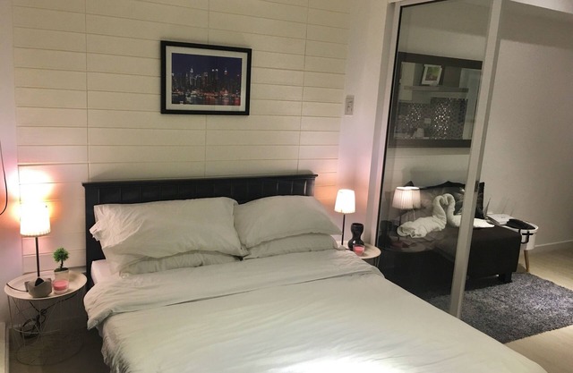 Jerixxz Place, Azure Beach Staycation