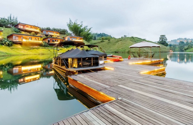 Joinn Houtel Guatape