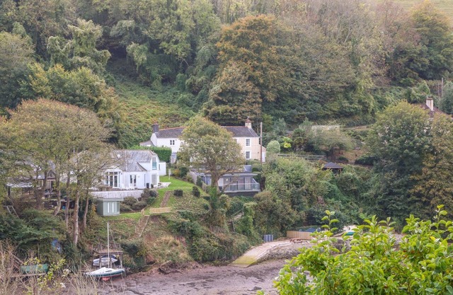 Junket Studio, NOSS MAYO